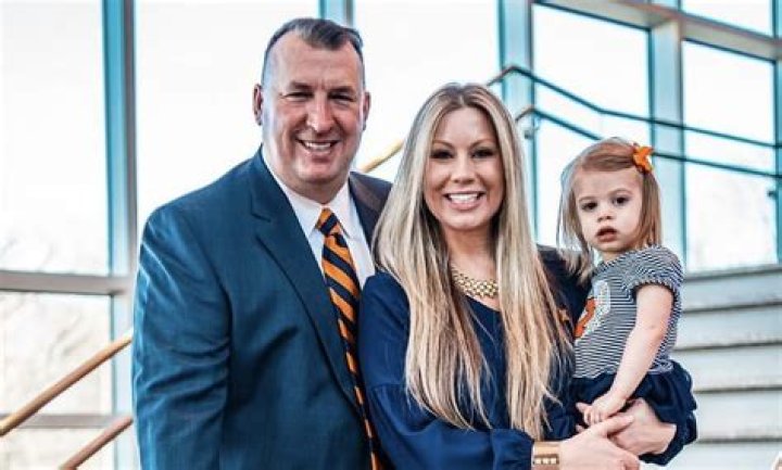 Bret Bielema Wiki-Bio, Wife, Dating, Age, Net Worth, Salary, Contract, Baby, Married