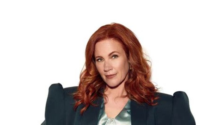 Elisa Donovan Net Worth: Details About Movie, Career, Age, Home, Income - SarkariResult