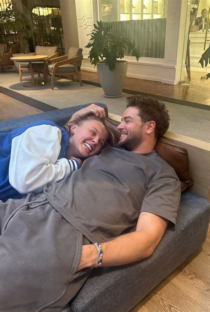 Fabio Viviani Girlfriend, fiance, dating, married, child, net worth, career, book,