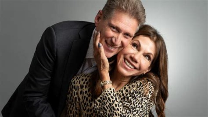 Is Clancy Brown Married happily with his wife or are they getting a divorce?