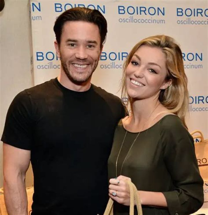 Lili Simmons Wiki, Bio, Boyfriend, Dating, Net worth, Family, Age