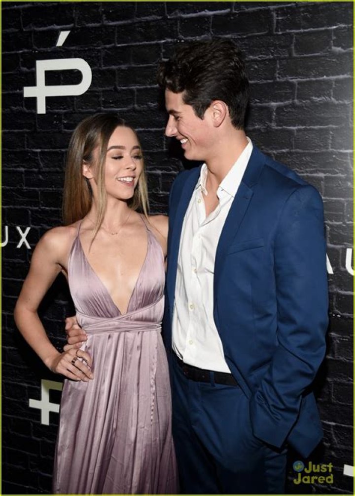 Sierra Furtado Engaged, Dating, Boyfriend, Net Worth, Salary, Wiki-Bio,