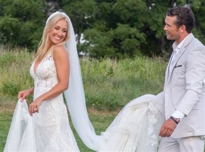 What's the Age of Jennifer Rauchet? Who is her Husband?